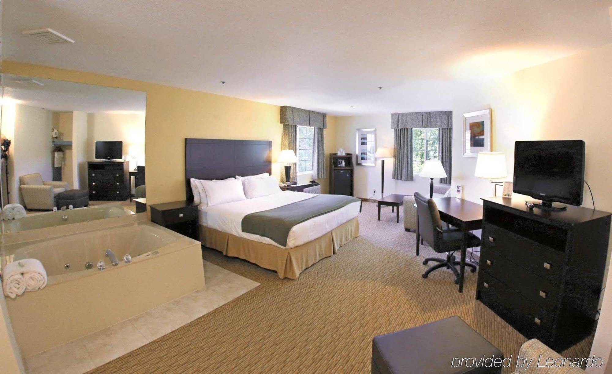 Holiday Inn Express St Ignace-Lake Central By Ihg Saint Ignace Kültér fotó